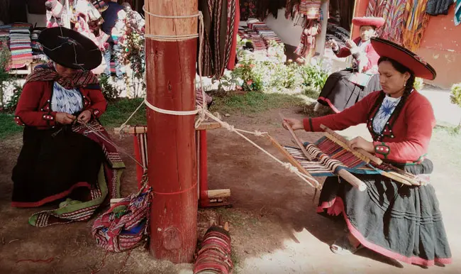 Ancestral Weaving in Chinchero